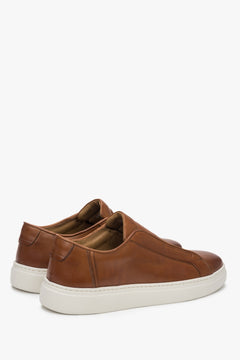 Braune Herren Sneaker von Estro aus italienischem Echtleder mit flexibler und gedämpfter Sohle.
