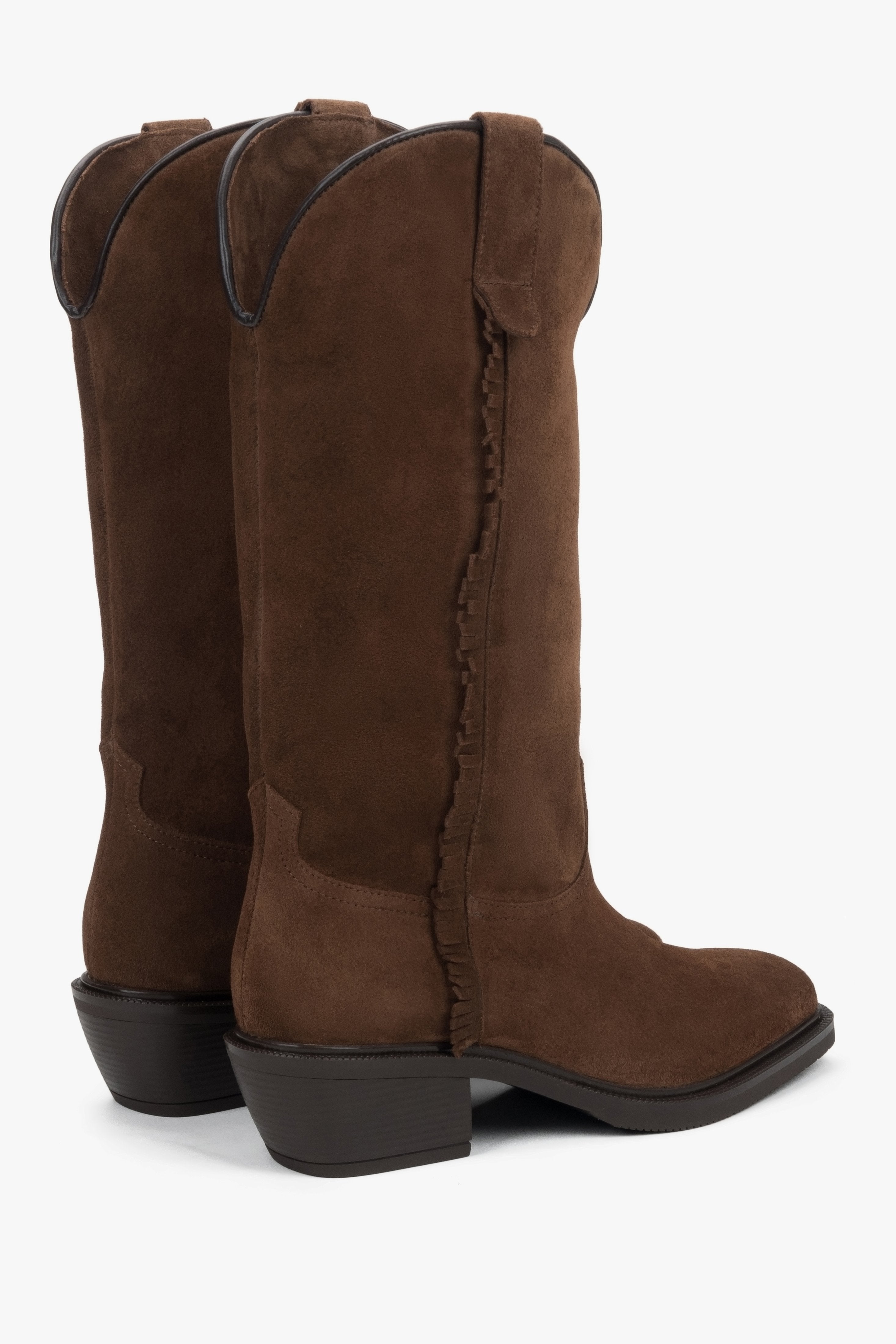 Rückansicht der braunen Damen-Westernboots aus italienischem Natur-Velours