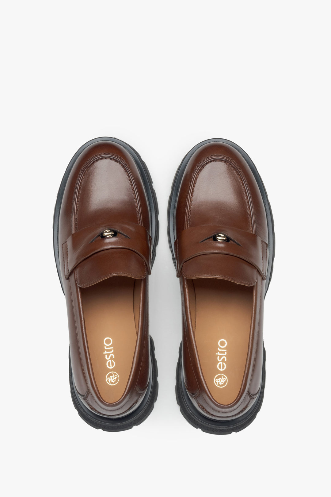 Klassische braune Loafer für Damen aus Naturleder Estro ER00115912