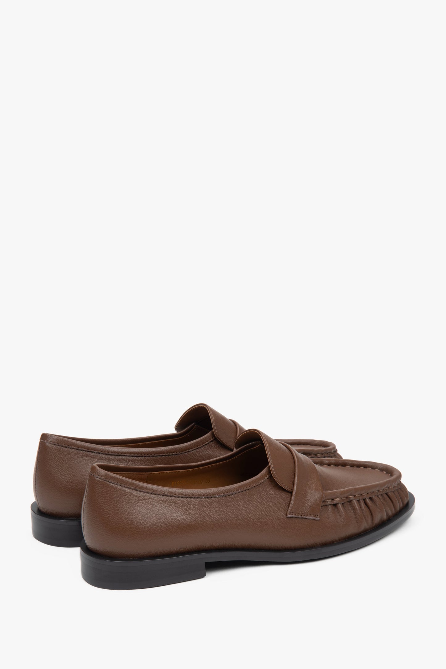 Komfortabler Loafer in Braun mit gerafften Details aus Leder – Estro ER00117192