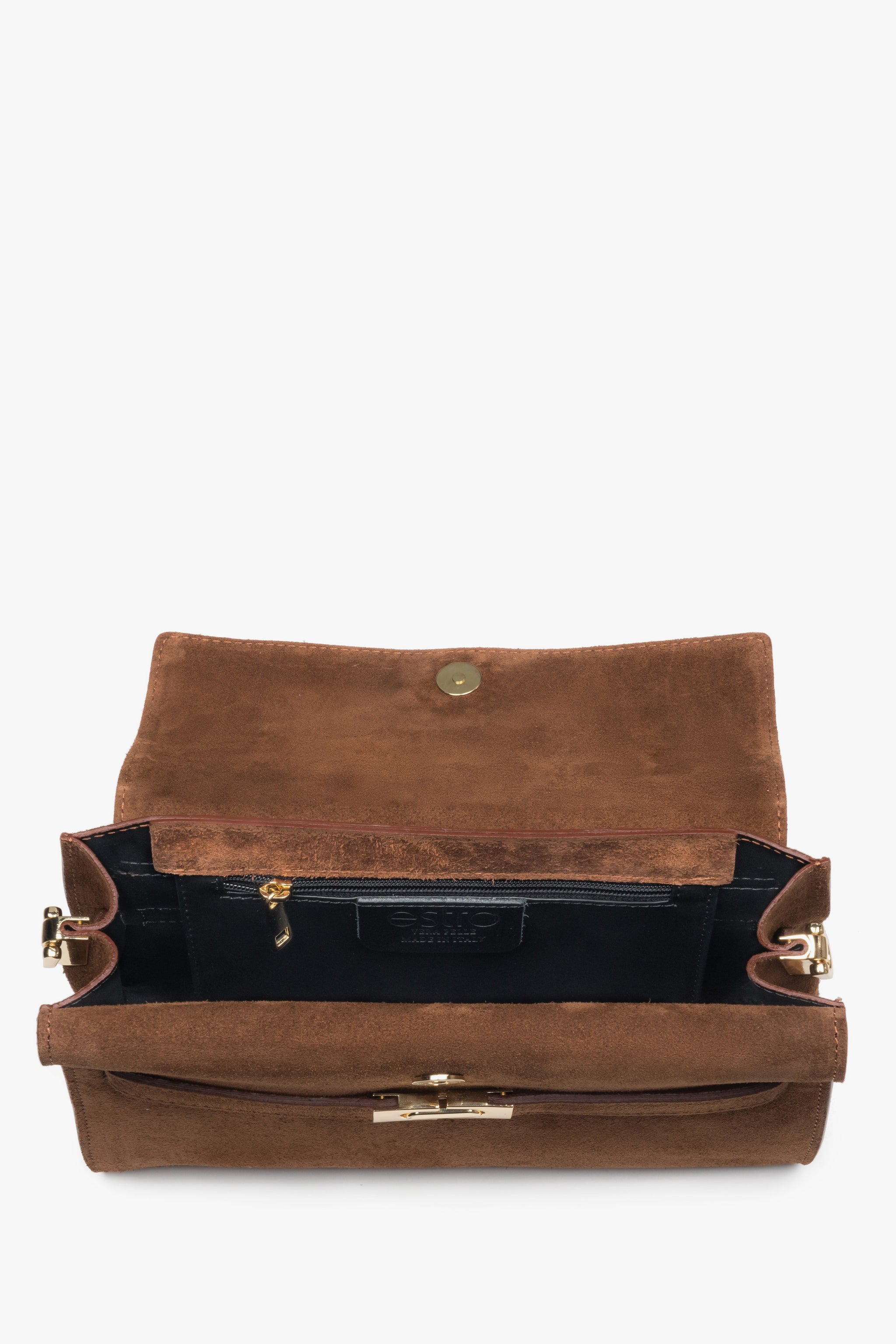 Geöffnete Tasche, die das luxuriöse Futter aus Premium-Leder und das geräumige Hauptfach zeigt
