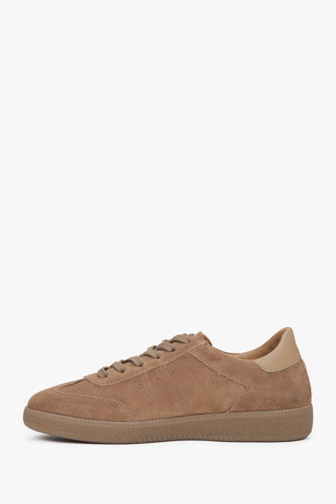 Braune Damen-Sneaker von Estro, gefertigt aus italienischem Premium-Echtveloursleder.