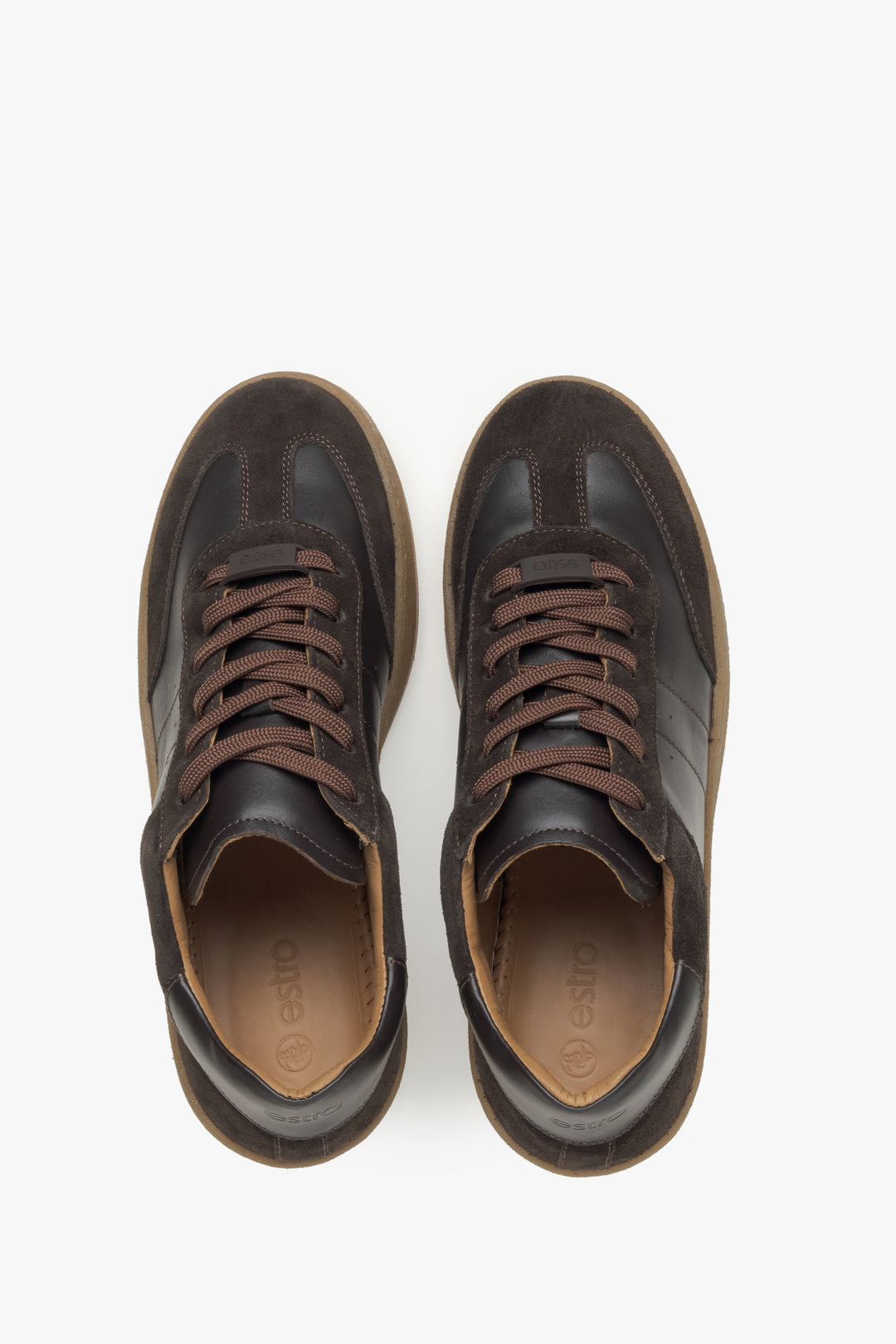 Braune Damen-Sneaker von Estro aus Leder und Velours – Ansicht von oben.