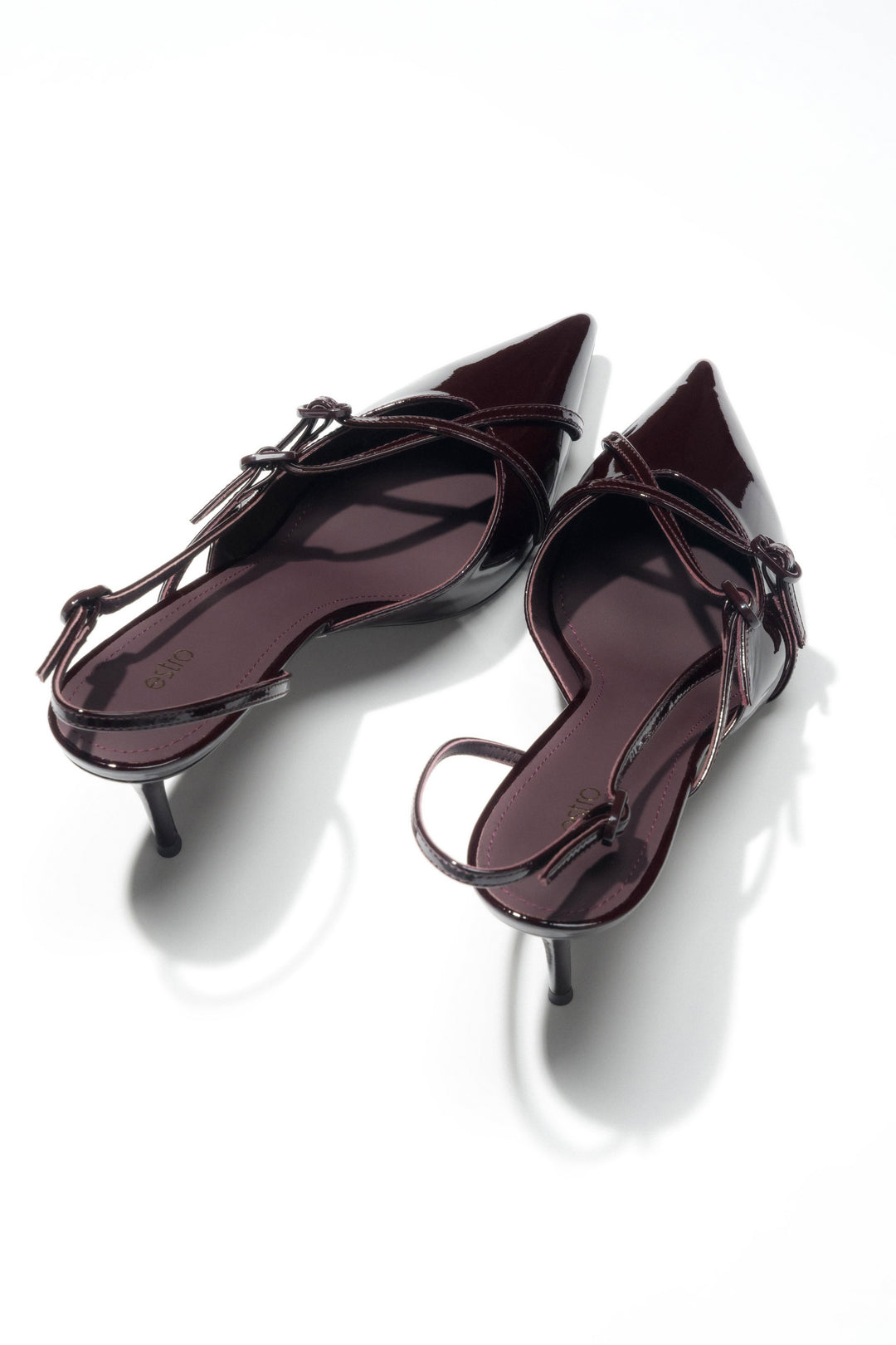 Burgunderrote Damen-Slingpumps als Paar von oben mit Chevreau-Lederdecksohle