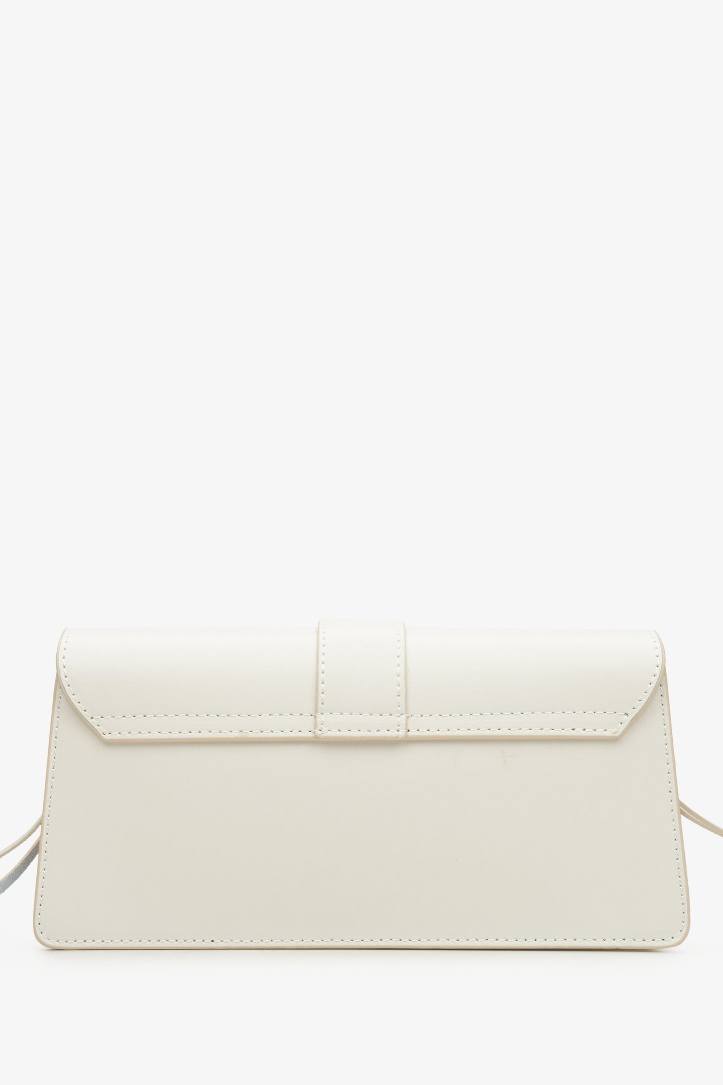 Damenhandtasche in Hellbeige von Estro – Rückansicht.