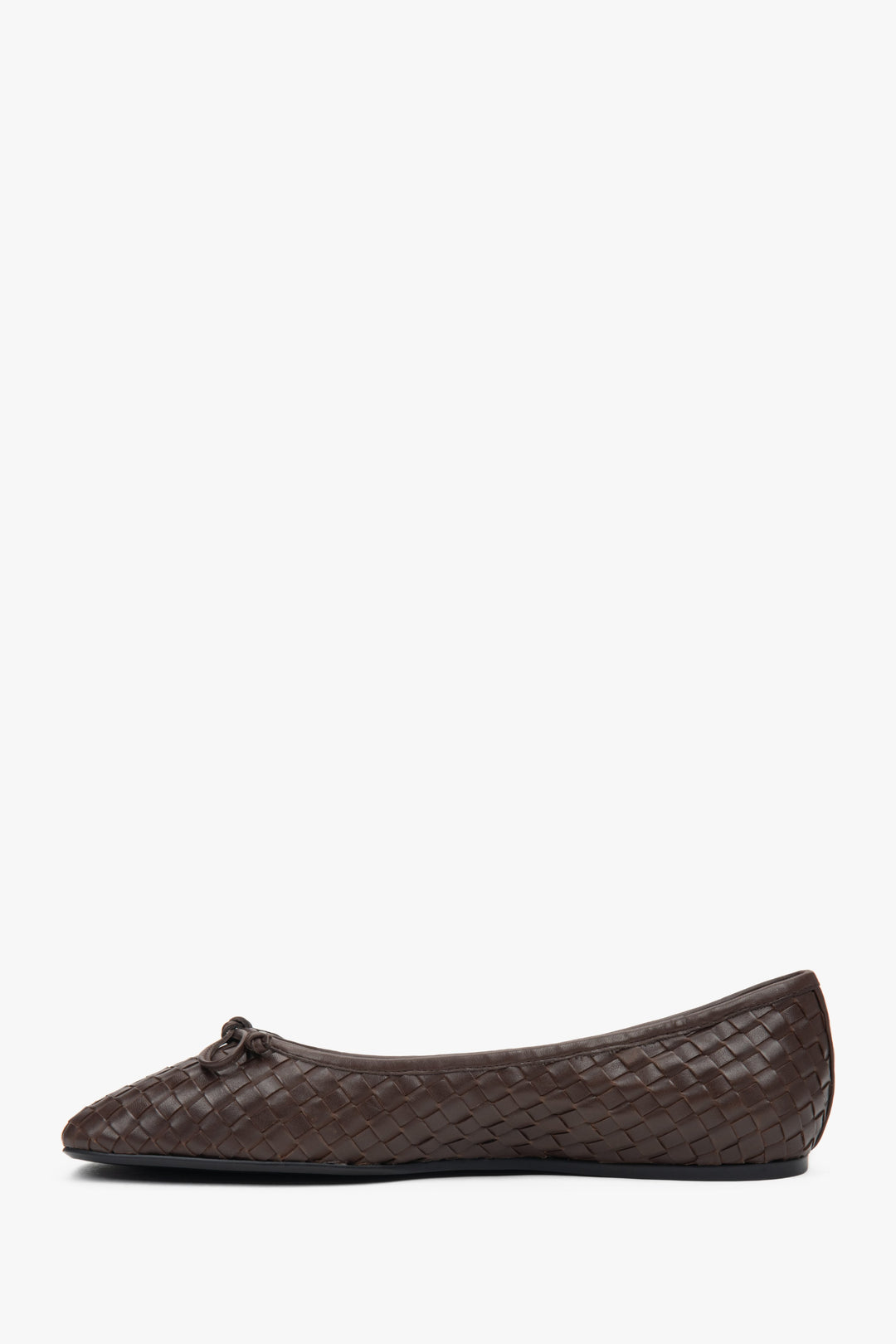 Stilvolle dunkelbraune Estro Damen-Ballerinas, gefertigt aus hochwertigem geflochtenem Echtleder.
