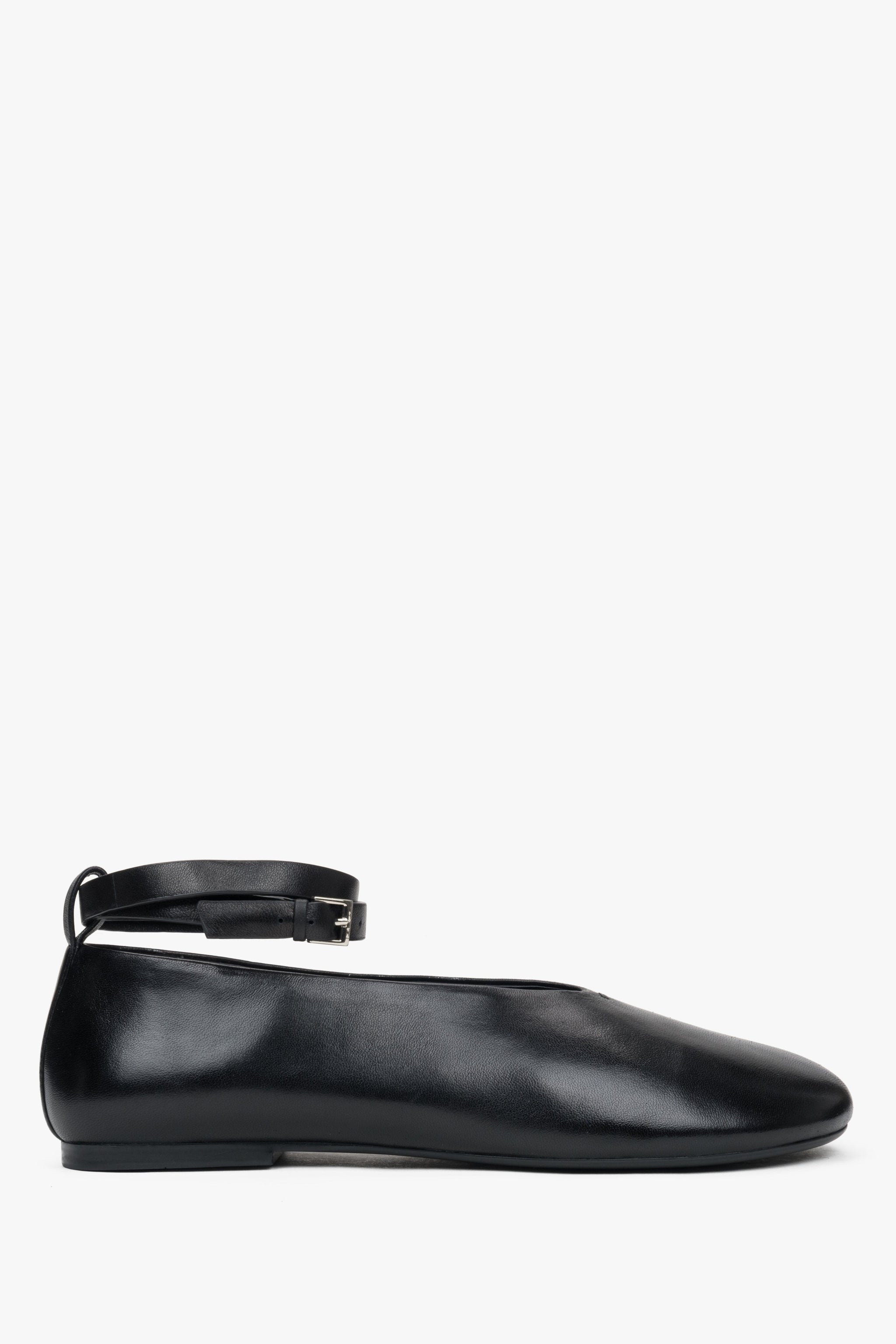 Weiche schwarze Damen-Ballerinas aus Echtleder mit Knöchelriemen, Estro ER00117187