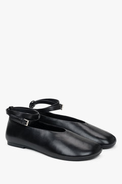 Elegante Ballerinas aus schwarzem Leder mit flacher Sohle und Riemchen am Knöchel, Estro ER00117187