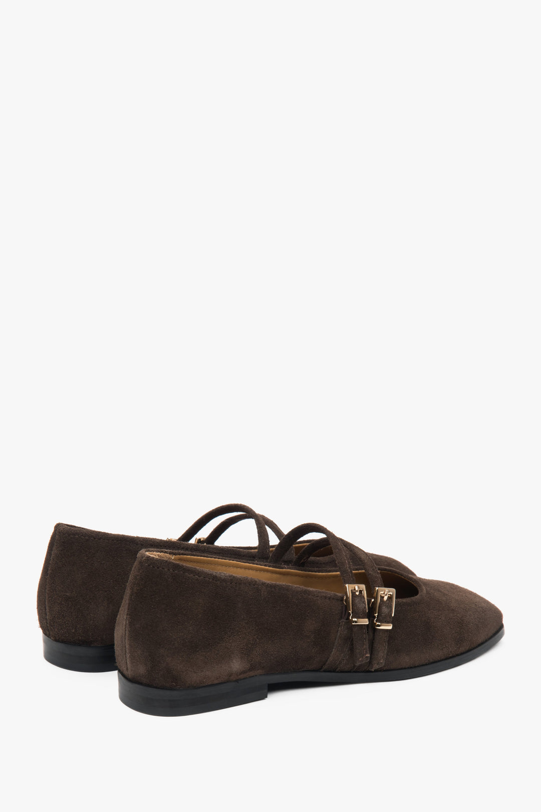 Damen Ballerinas aus Premium Echtvelours von Estro in Dunkelbraun.