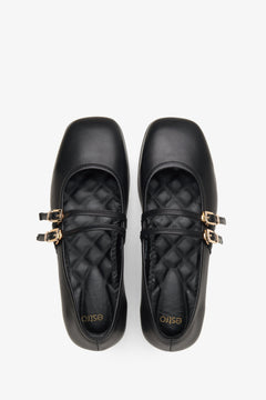 Damen-Ballerinas in Schwarz mit edler Schnalle und flacher Sohle–Estro ER00115555