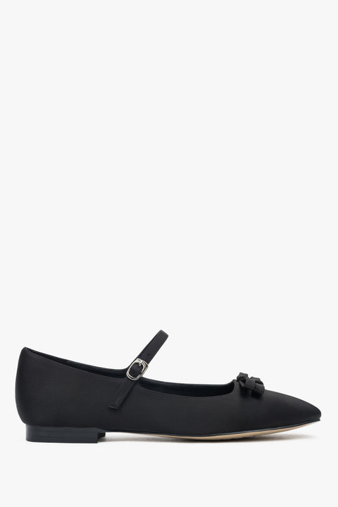 Schwarze Ballerinas aus Textil mit Schnalle und Schleife, Modell Estro ER00116903