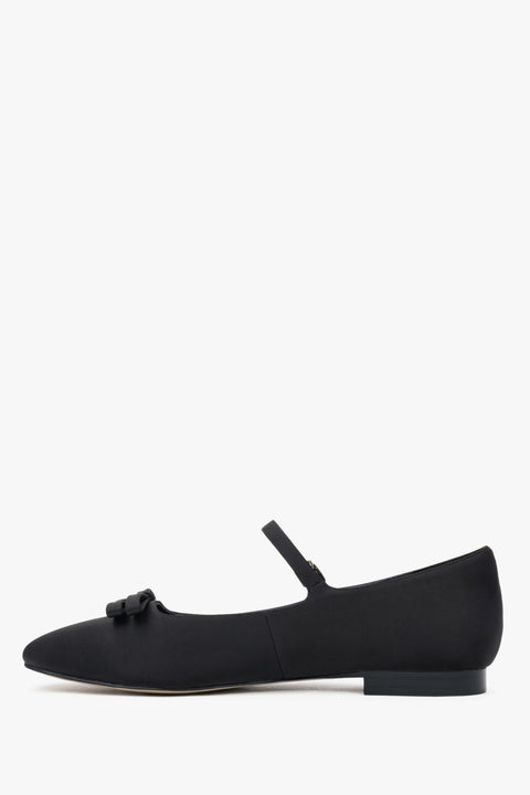 Elegante schwarze Ballerinas aus Textil mit Schleifenverzierung, Modell Estro ER00116903