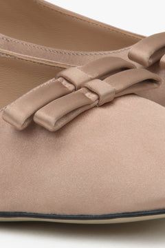 Modische Damen-Ballerinas in Beige mit eleganter Schnalle und Schleife – Estro ER00117136