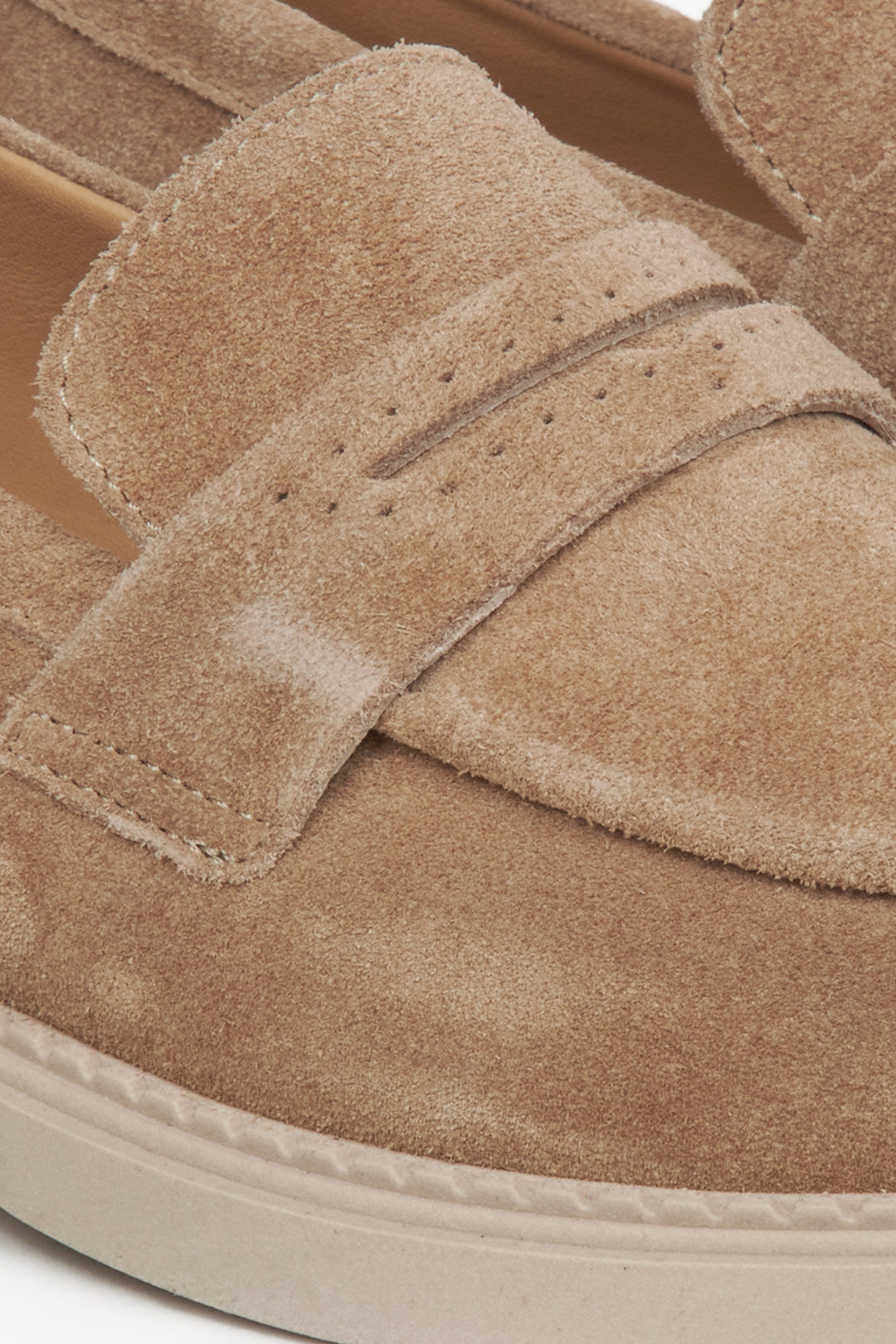 Braune Penny Loafers mit hochwertigem Veloursleder – Estro ER00114533

