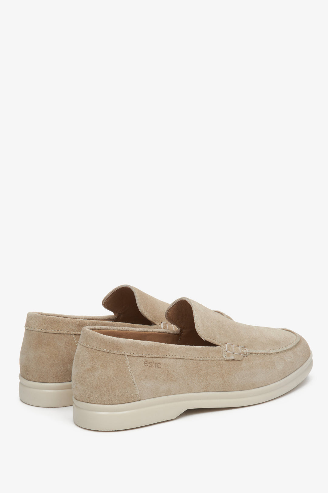 Damen-Loafer in Sandbeige von Estro aus echtem Velours.