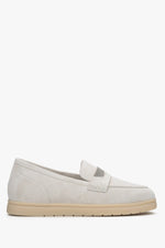 Hellbeige Mokassins aus echtem Veloursleder. Estro ER00114614