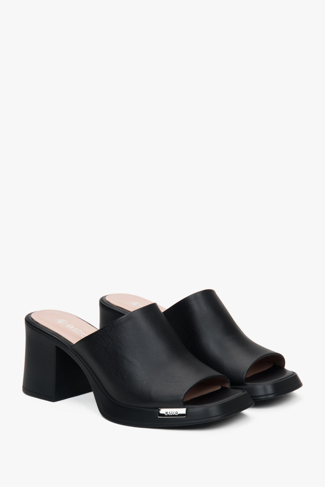 Elegante Damen-Ledermules von Estro in Schwarz – mit bequemem Blockabsatz für stabilen Halt.