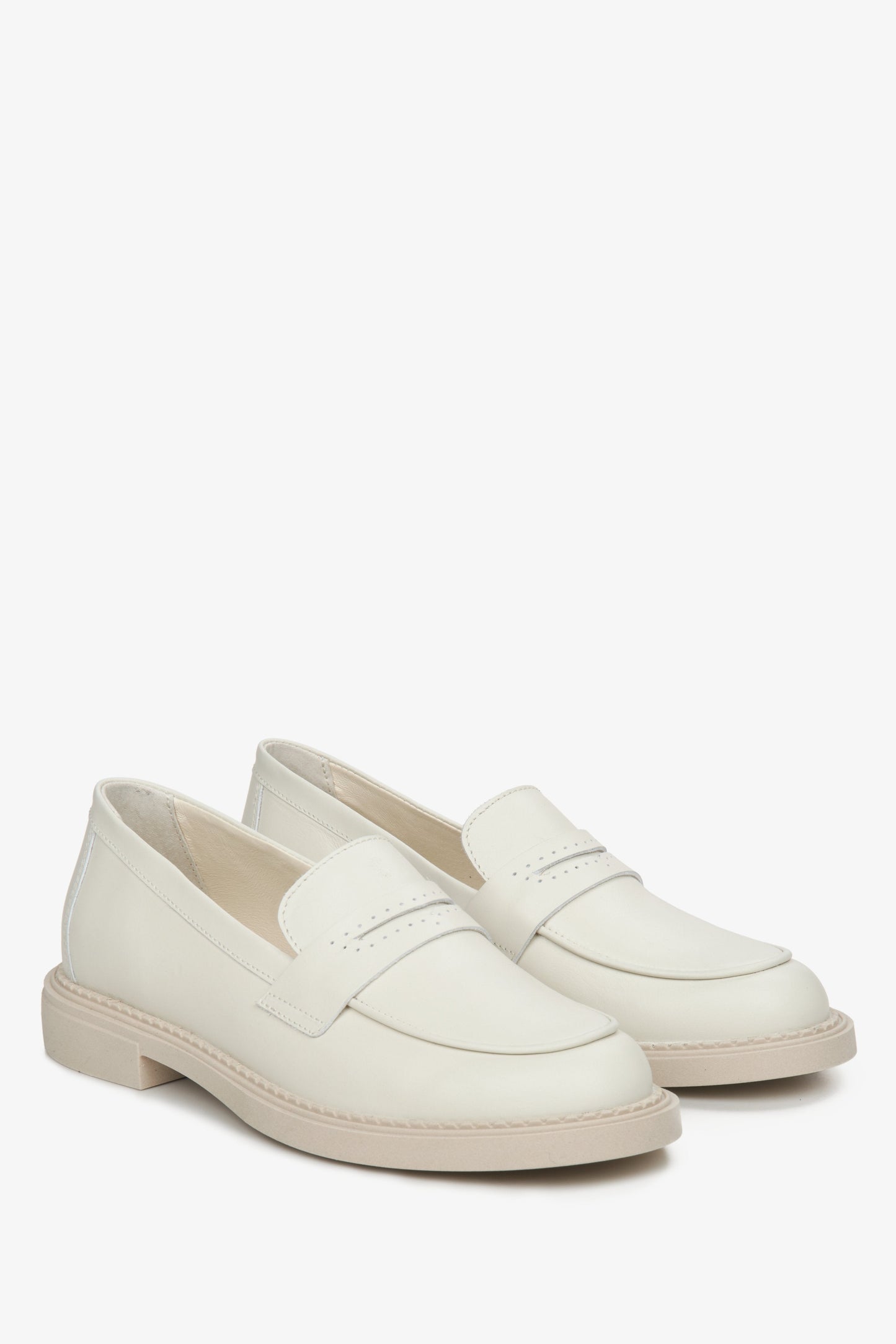Elegante hellbeige Loafers für Damen aus echtem Leder – Estro ER00114531