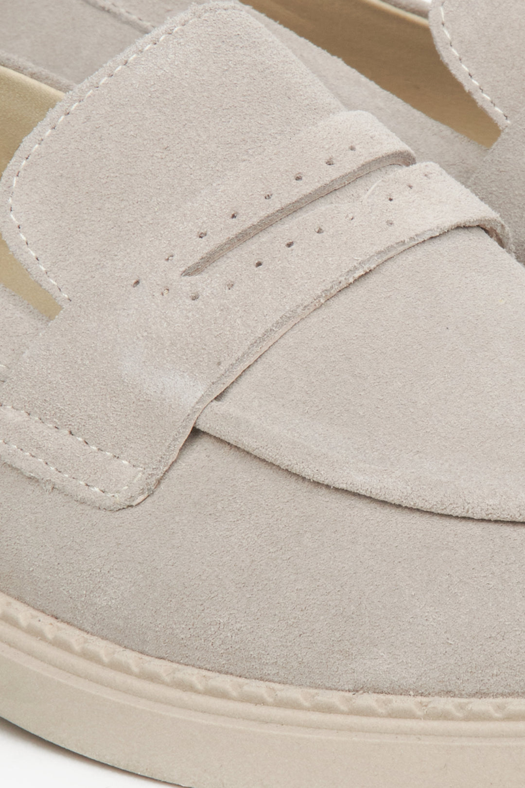 Minimalistische Damen-Schuhe in Hellbeige aus feinem Velours, Estro ER00114530