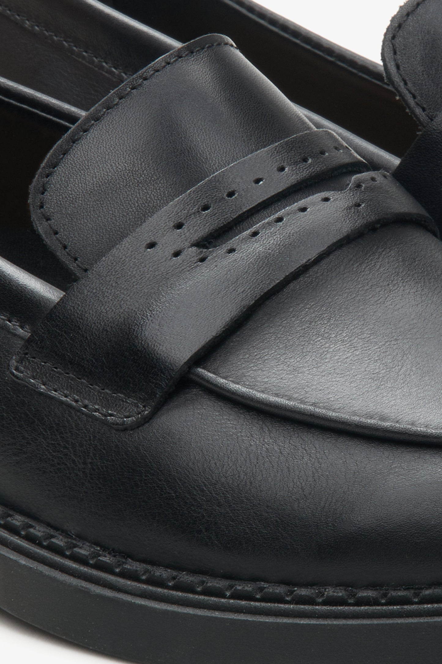Stilvolle Penny Loafers mit flachem Absatz Estro ER00114397