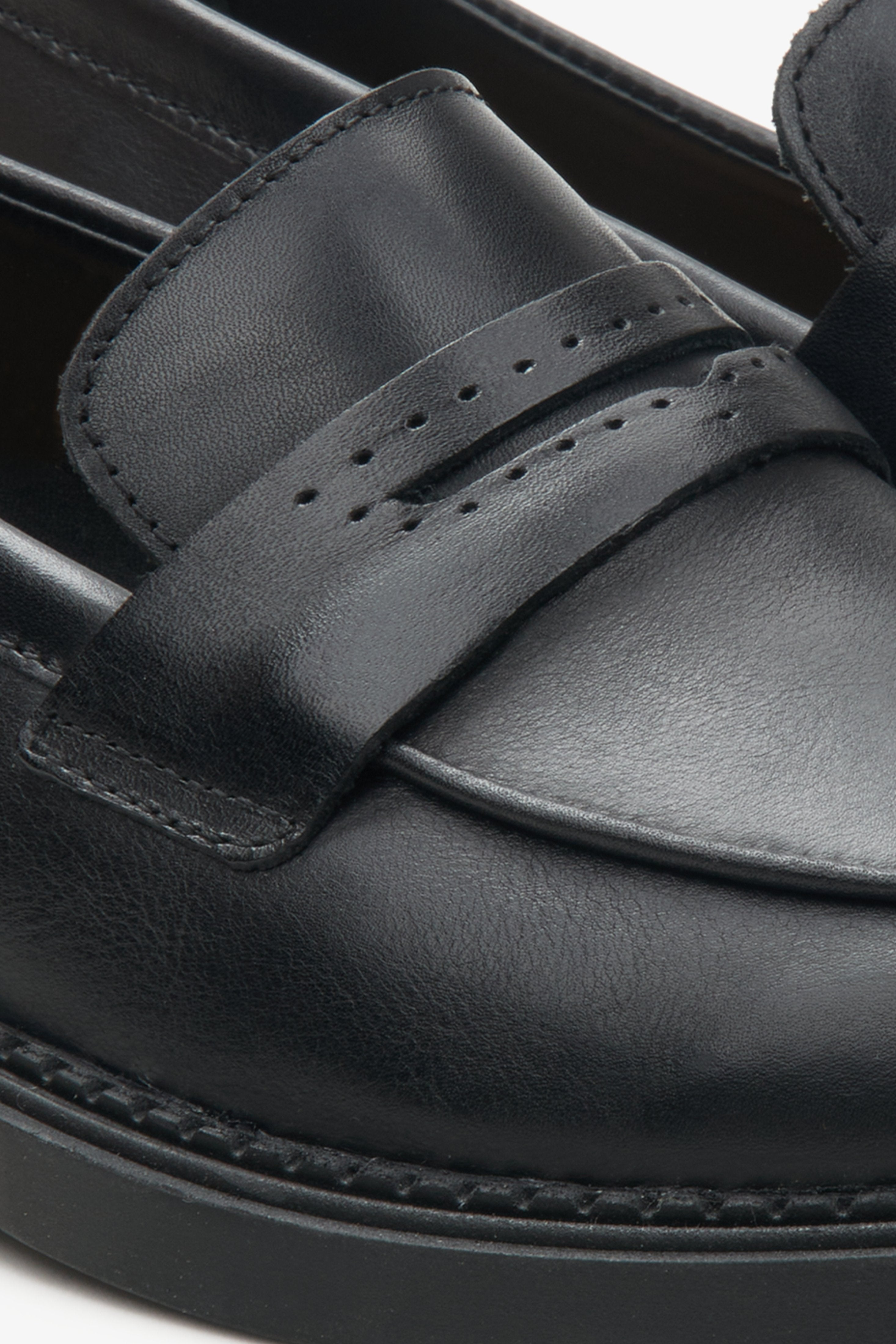 Stilvolle Penny Loafers mit flachem Absatz Estro ER00114397