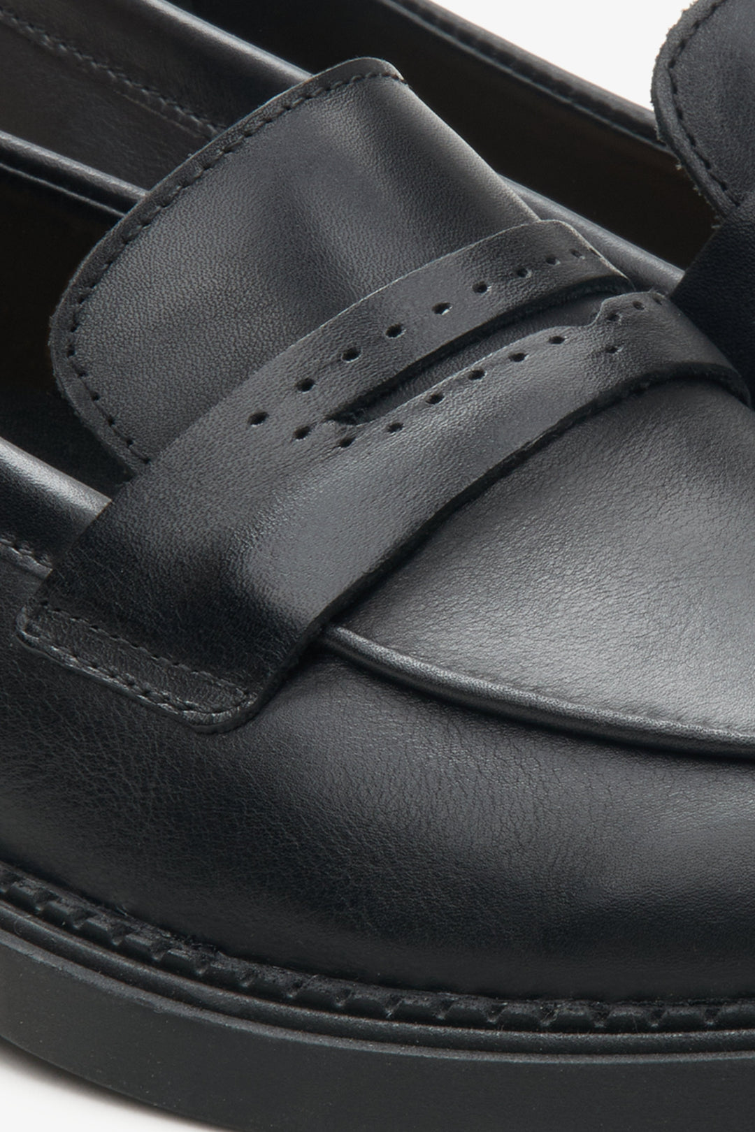 Stilvolle Penny Loafers mit flachem Absatz Estro ER00114397