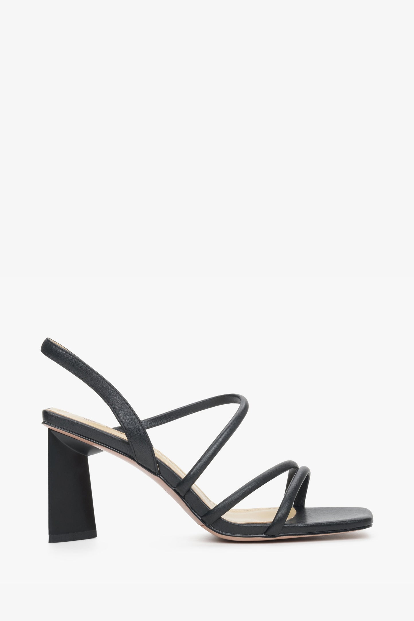 Riemchensandalette Blockabsatz schwarz – Seitenansicht.