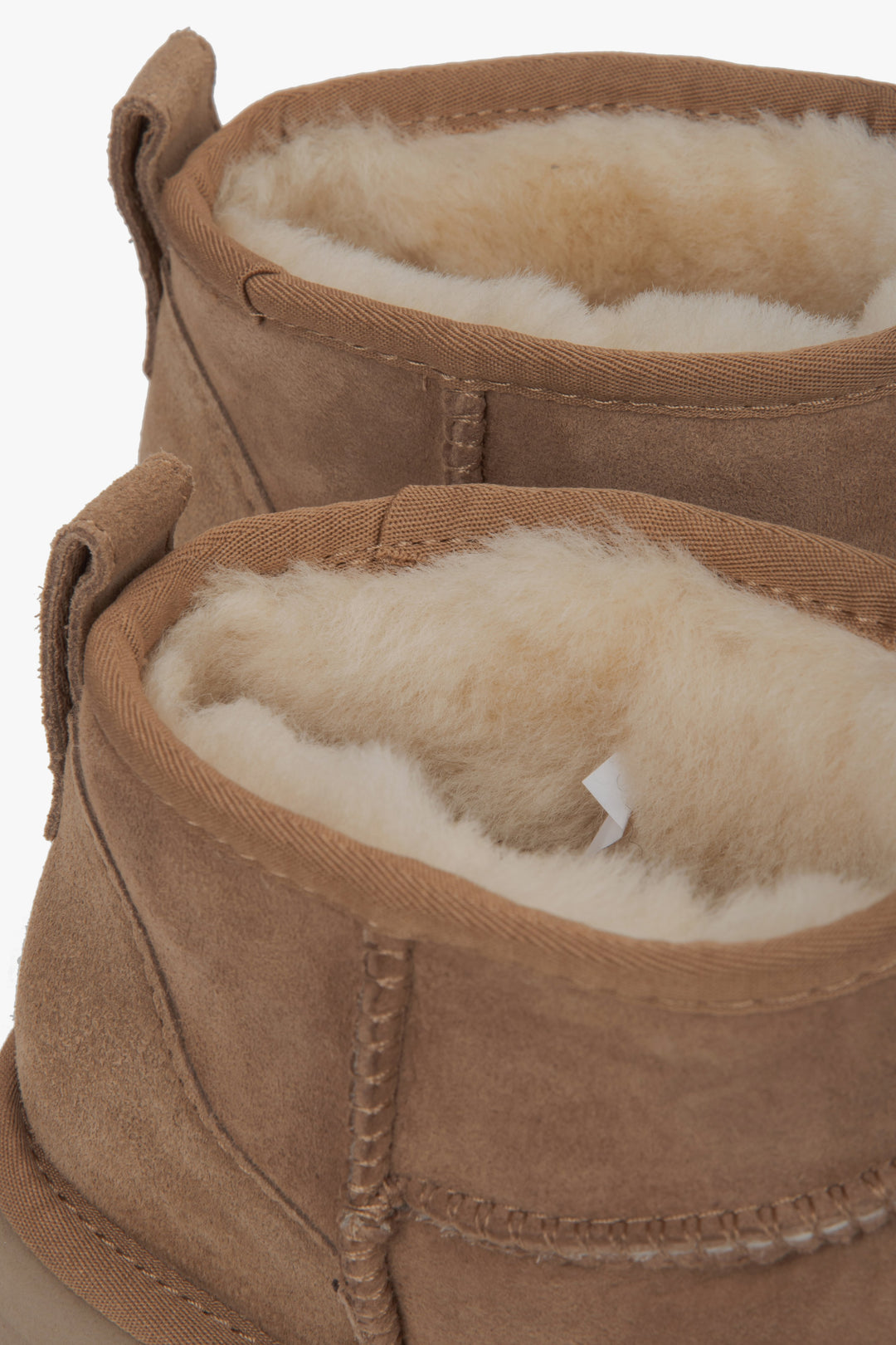 Stylische Winterstiefel in Hellbeige mit natürlichem Fellfutter Estro ER00117614
