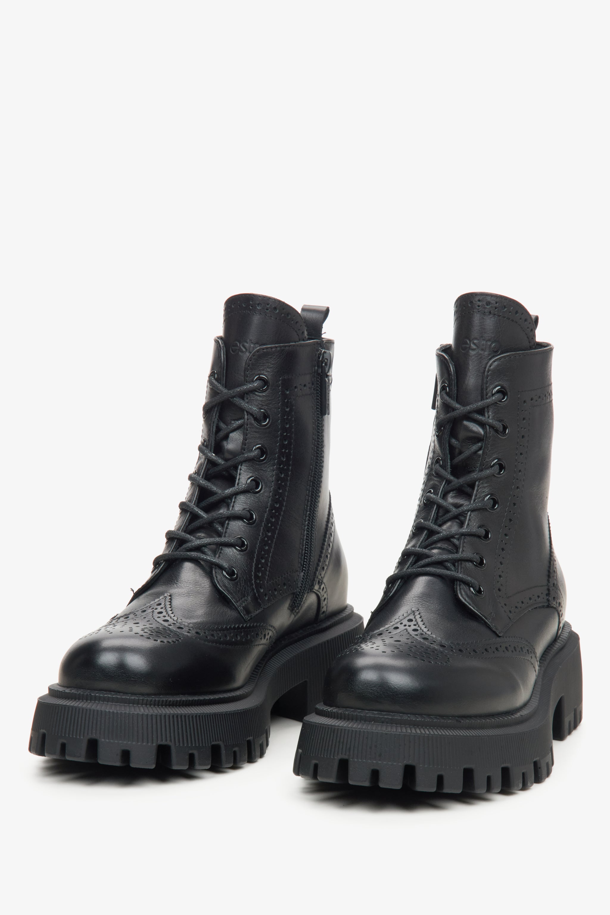 Zeitlose Ankle Boots aus schwarzem Premiumleder für Damen. Estro ER00110958