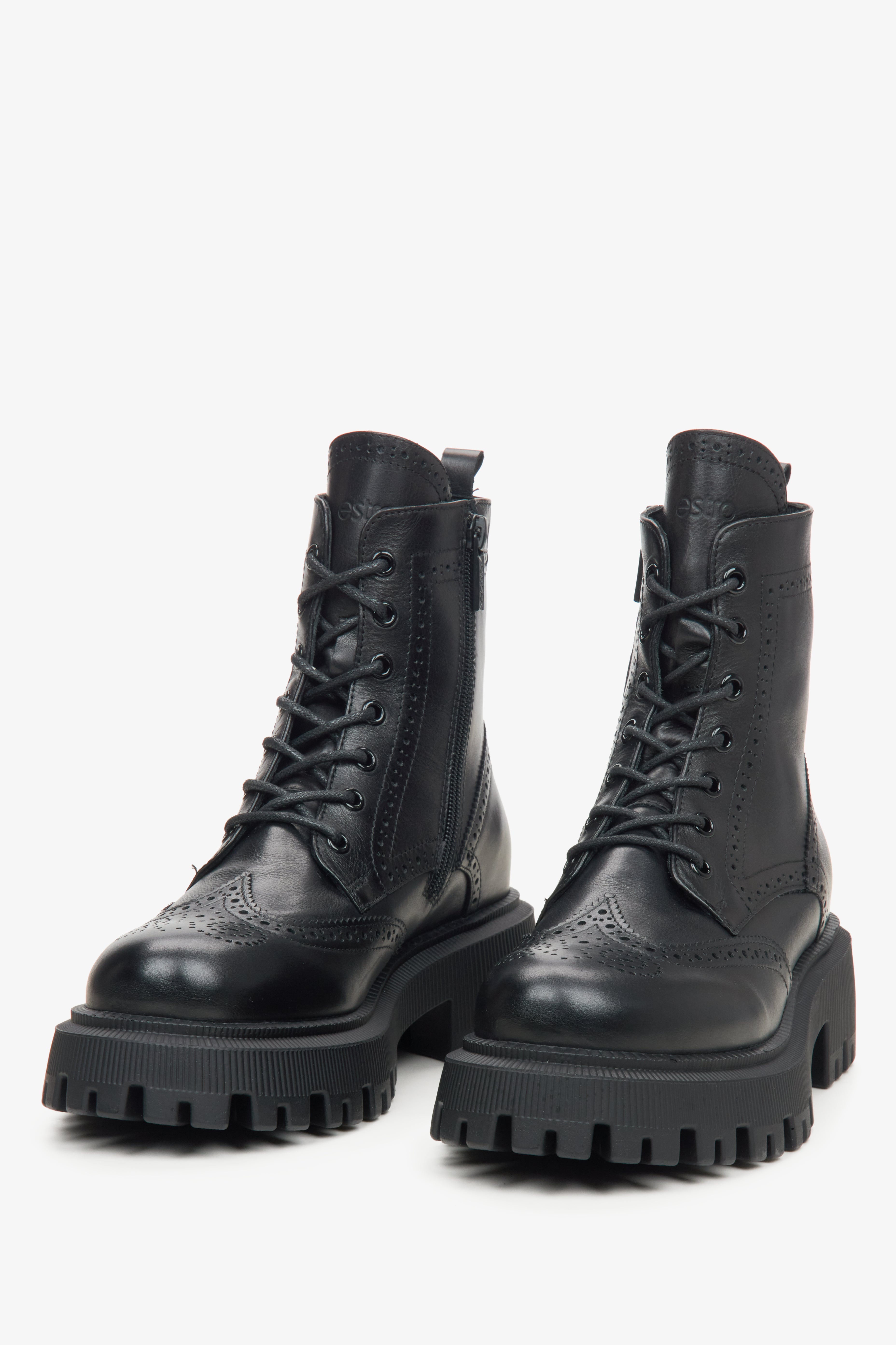 Zeitlose Ankle Boots aus schwarzem Premiumleder für Damen. Estro ER00110958