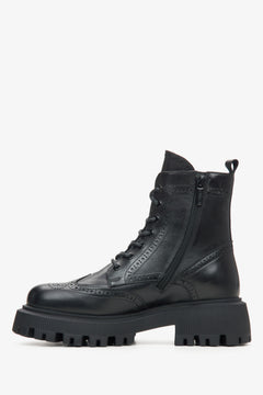 Klassische Leder-Stiefeletten mit Schnürverschluss. Estro ER00110958