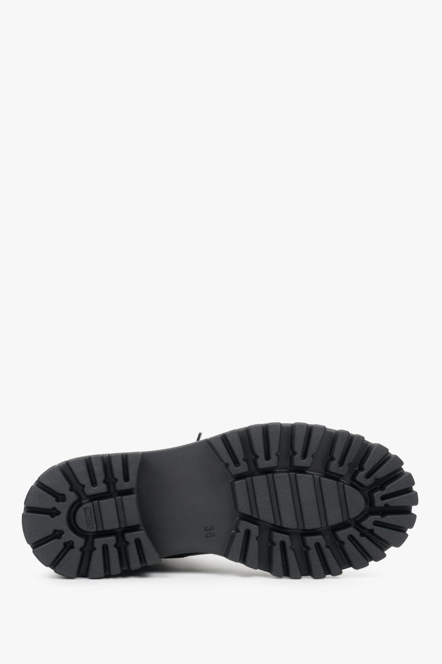 Schwarze Damen-Boots mit Schnürung und flacher Sohle. Estro ER00110958