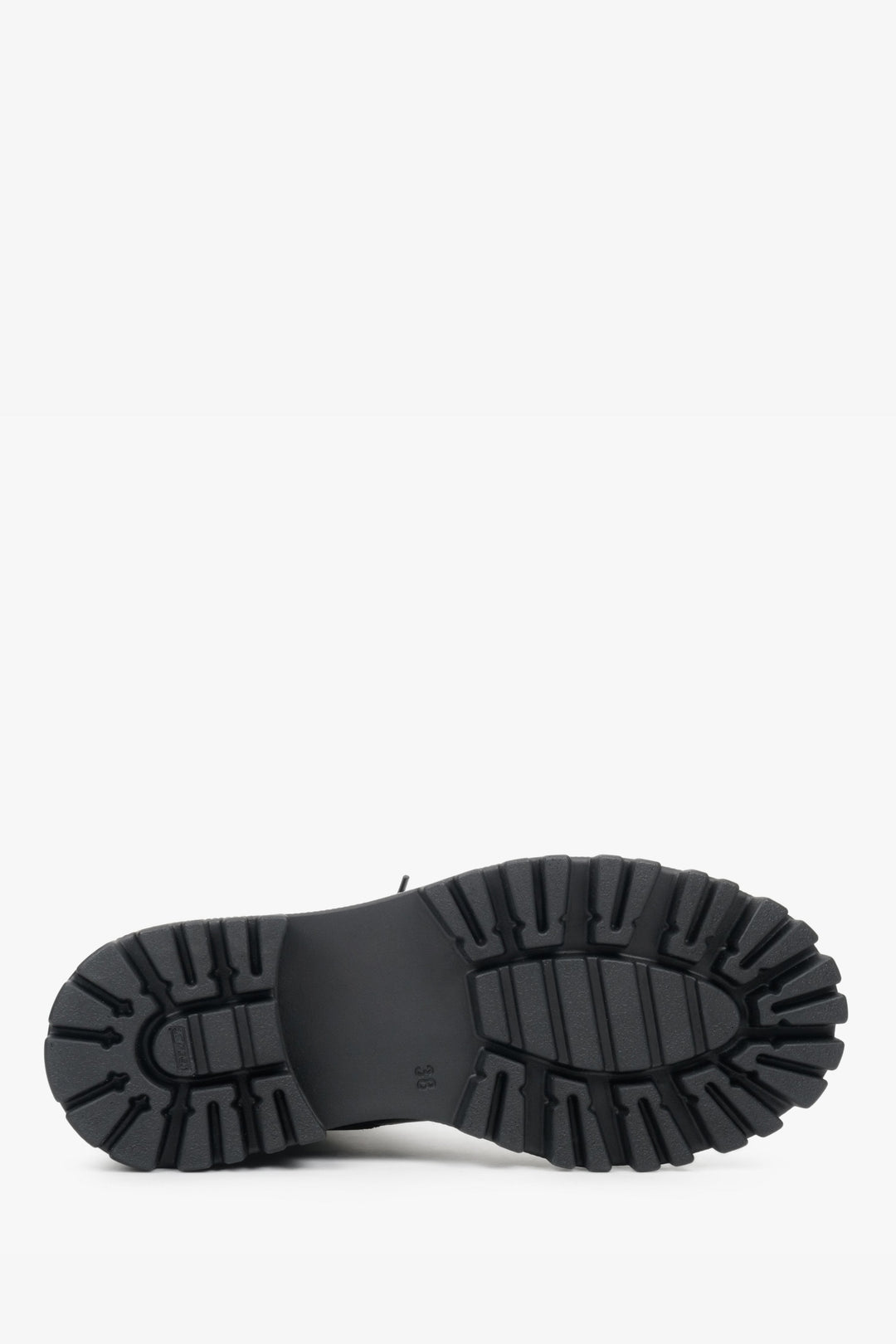 Schwarze Damen-Boots mit Schnürung und flacher Sohle. Estro ER00110958