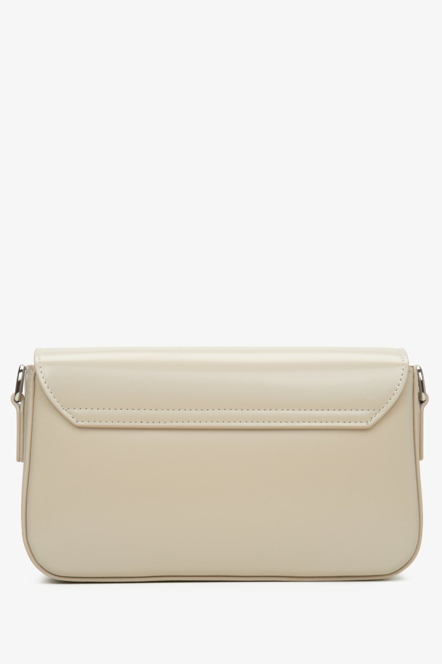 Handliche beige Damen-Tasche von Estro – Rückansicht.