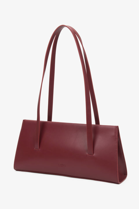 Modische Damen-Handtasche in Bordeaux von Estro, aus echtem Leder gefertigt und mit langen Henkeln für das Tragen über der Schulter ausgestattet.