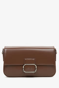 Damen-Schultertasche aus dunkelbraunem Leder mit silbernen Beschlägen Estro ER00115775.