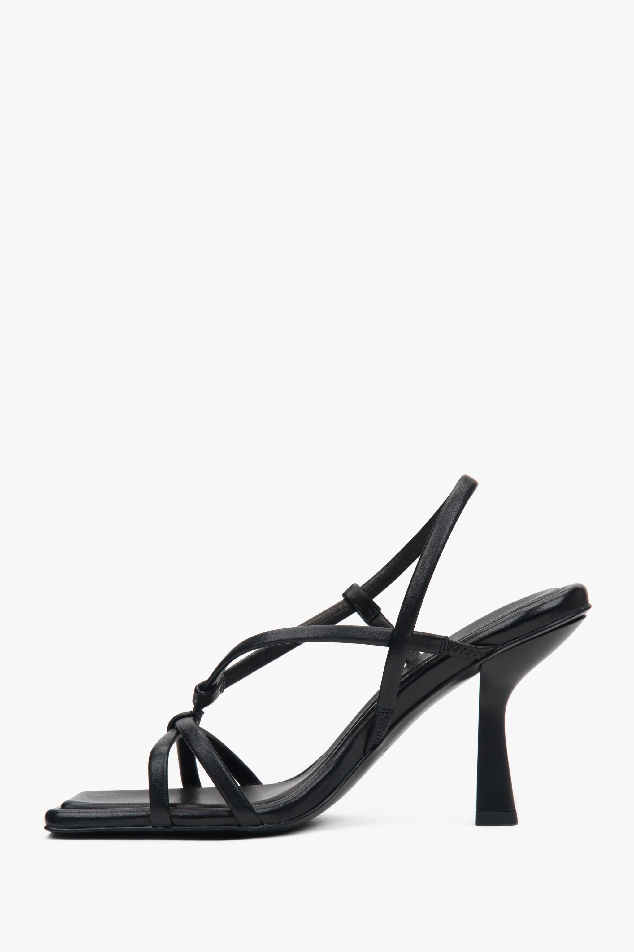 Sommerliche schwarze Ledersandalen mit 10 cm Absatz Estro ER00116895