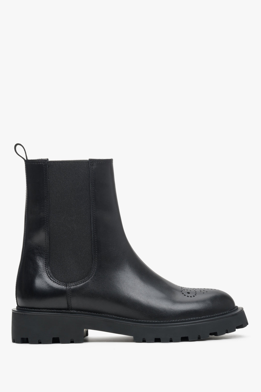 Schwarze Leder Ankle Boots für Damen mit feinen Perforationen Estro ER00113305