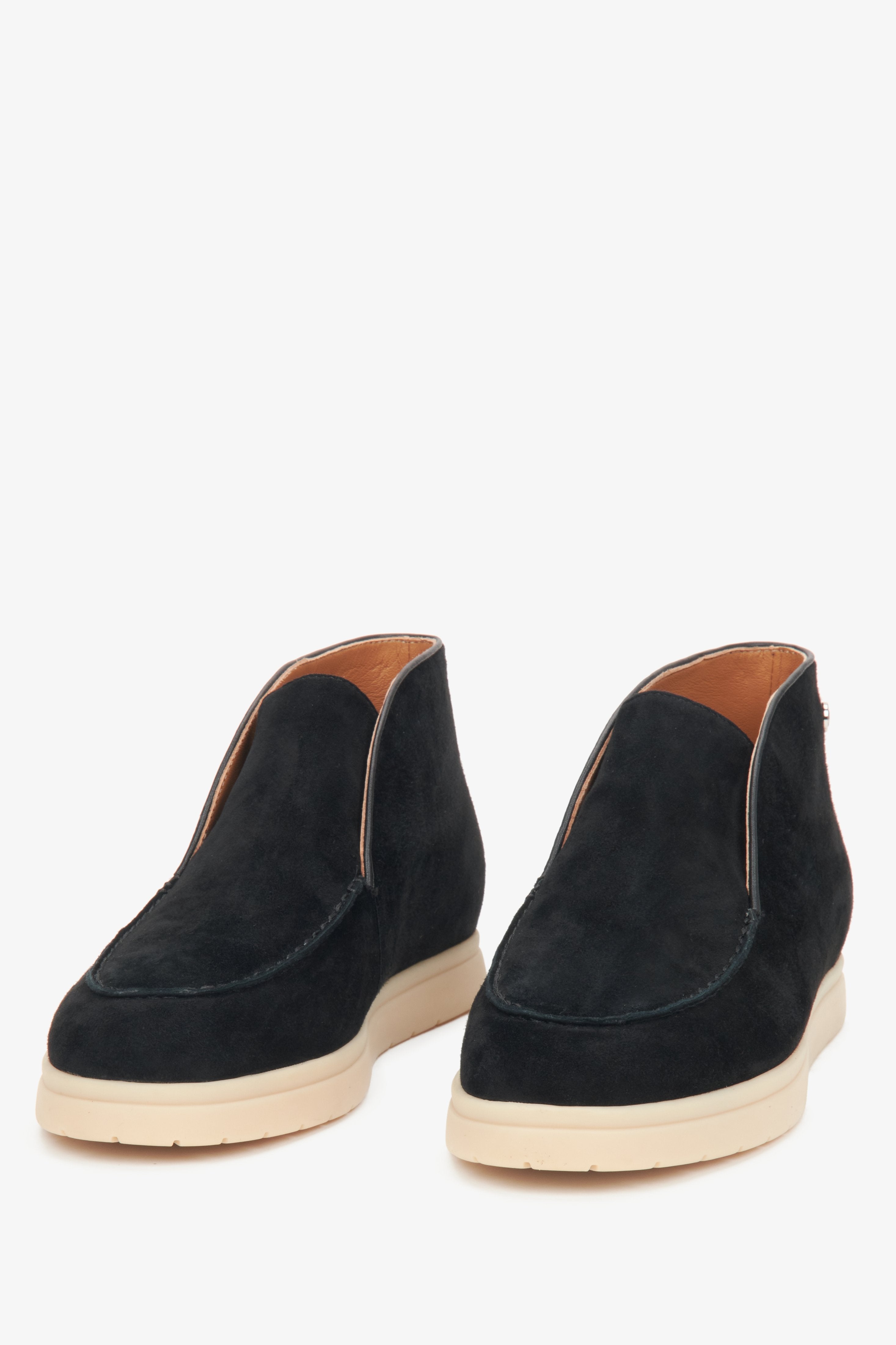 Komfortable schwarze Low-Top Stiefeletten aus Veloursleder und Leder, Estro ER00116615
