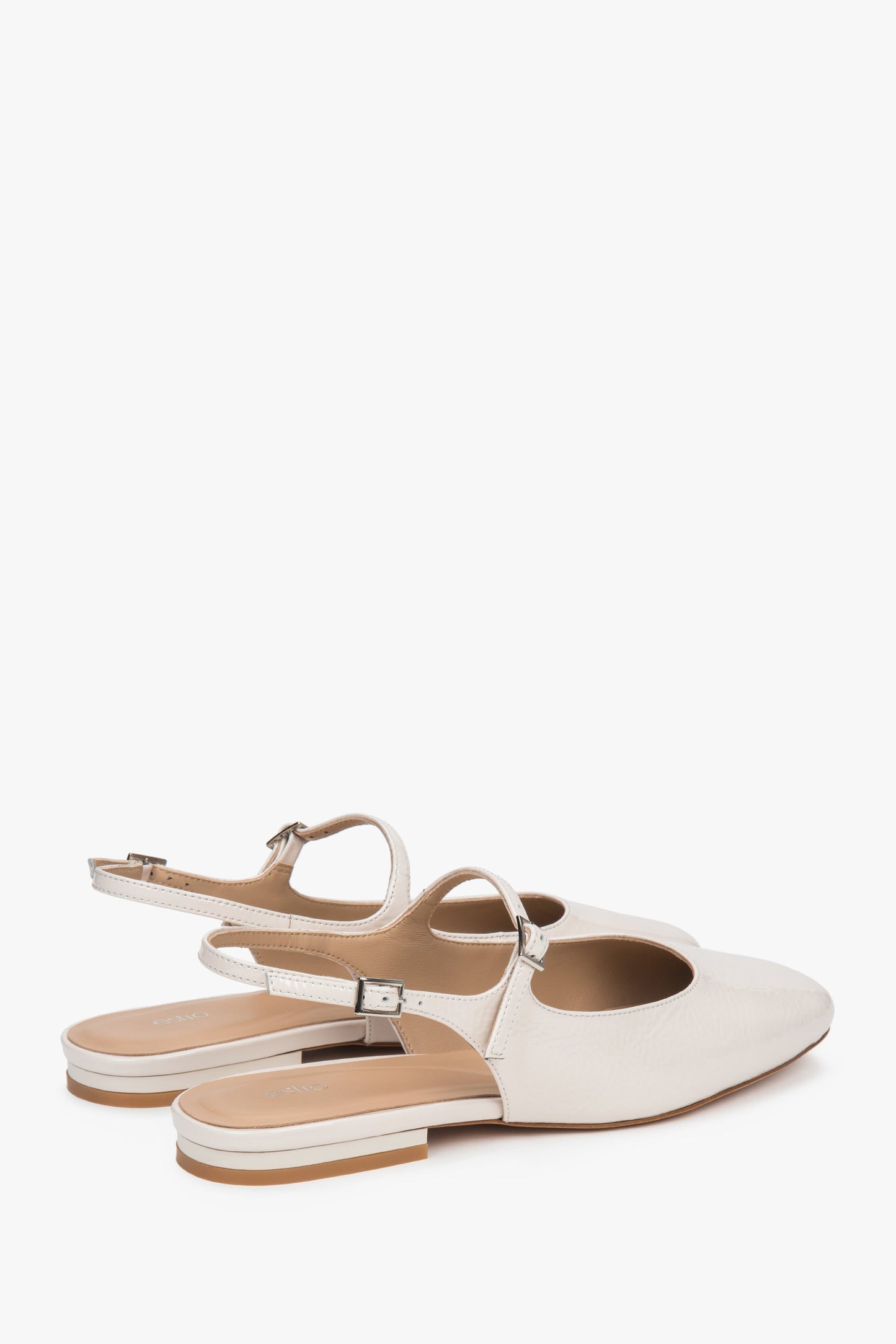 Damen Slingback-Ballerinas aus Lackleder in Hellbeige.