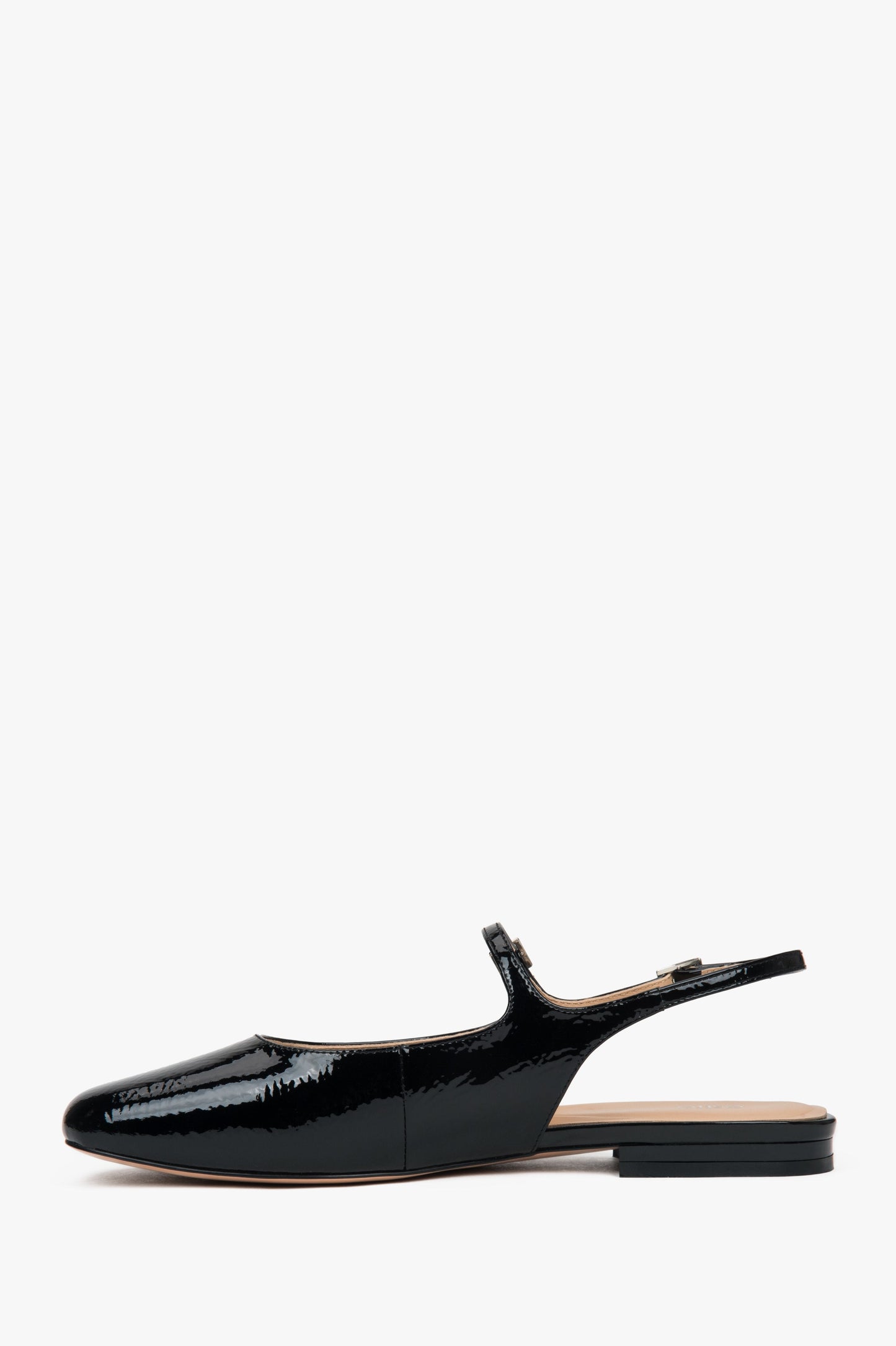 Elegante Slingback-Ballerinas aus schwarzem Lackleder von Estro.
