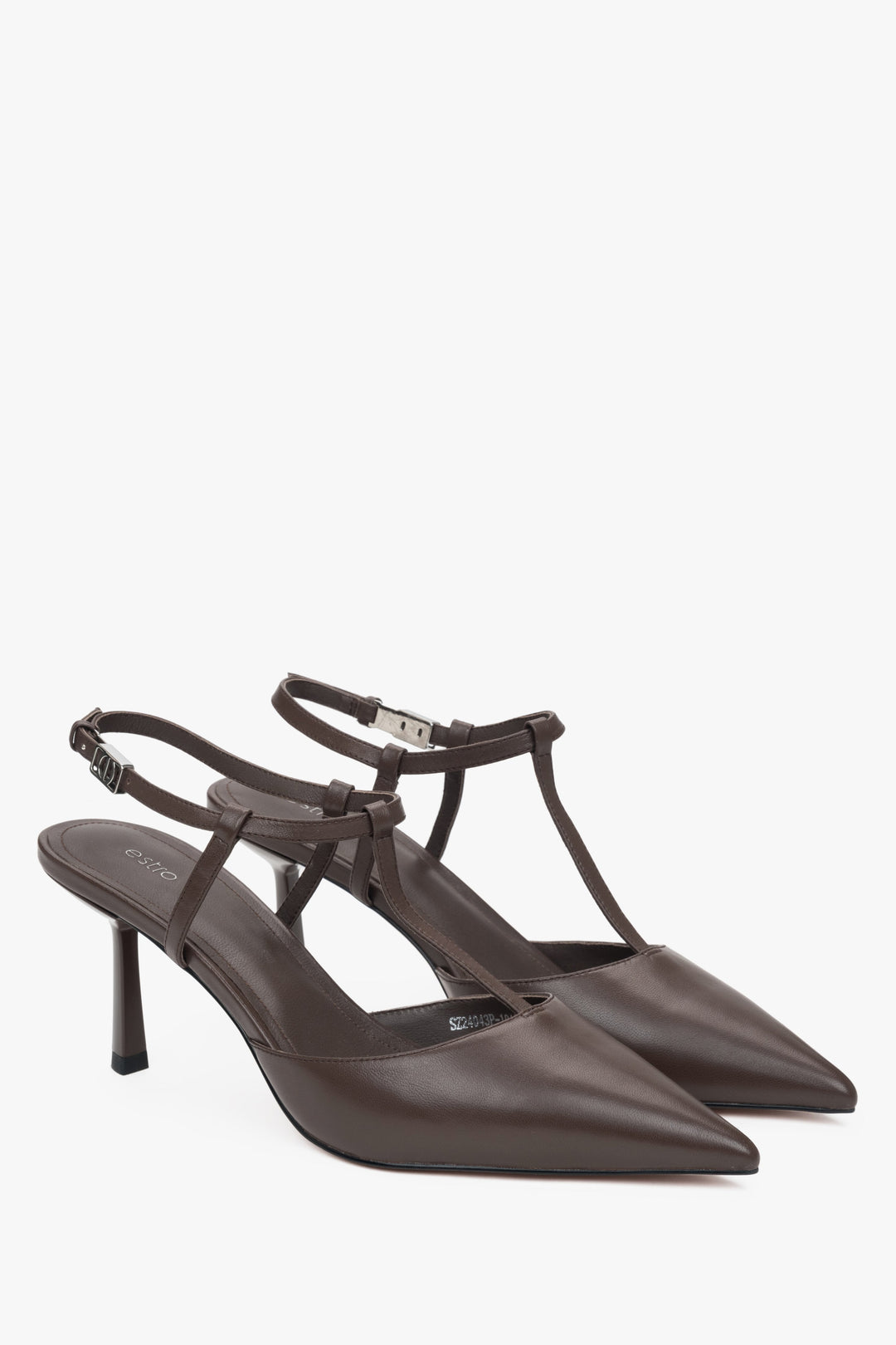 Sattelbraune Leder-Stiletto-Slingbacks mit spitzer Zehenpartie von Estro.
