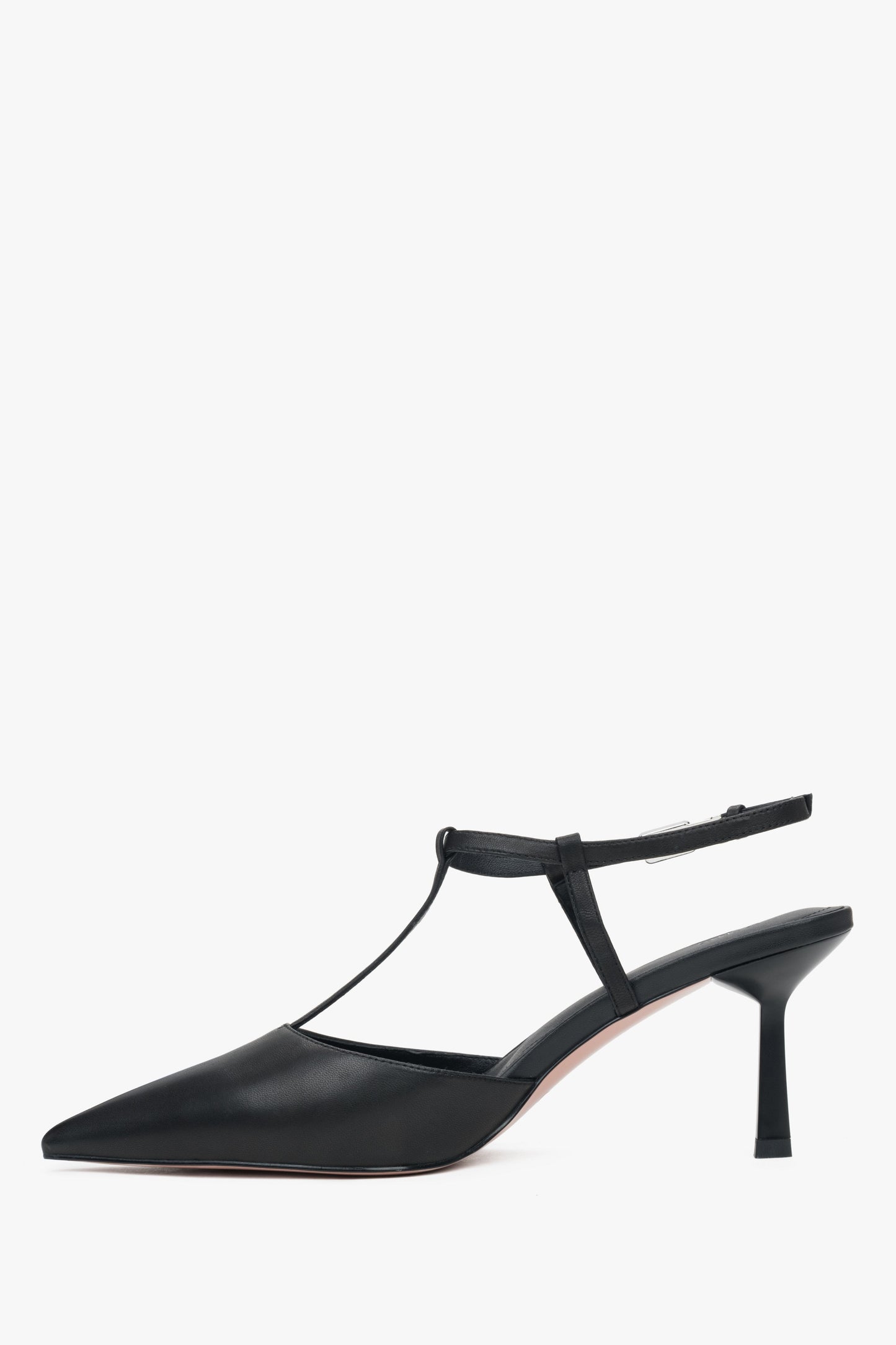 Damen-Slingback-Pumps von Estro aus schwarzem Leder mit spitzer Kappe.