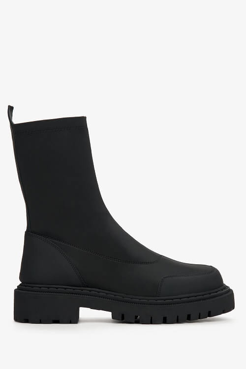 Bequeme Damen Boots zum Hineinschlüpfen mit flexiblem Obermaterial – Estro ER00112039
