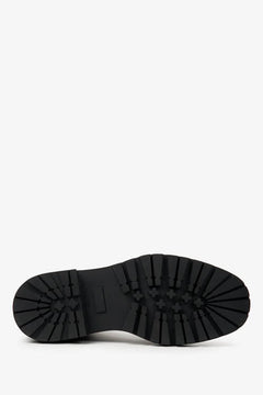 Detailansicht der schwarzen Slip-On Damenstiefelette mit flexiblem Schaft – Estro ER00112039