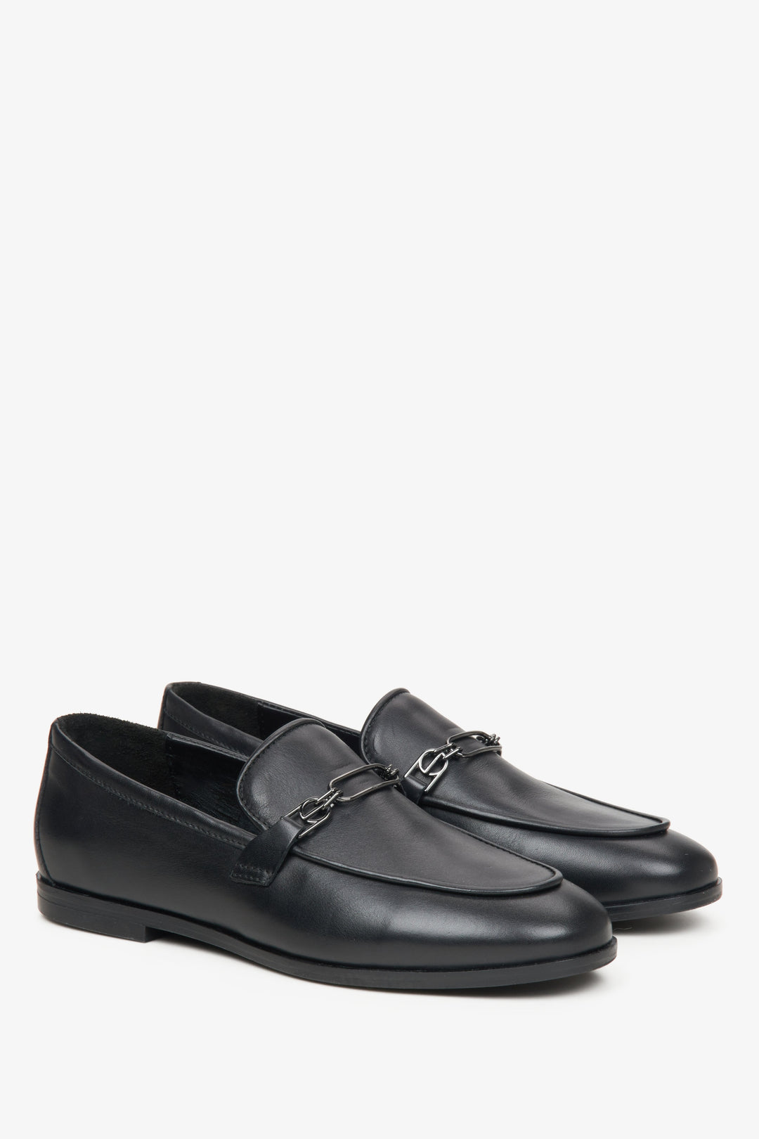 Damen Slipper schwarz aus echtem Leder mit Kette – Estro ER00115616
