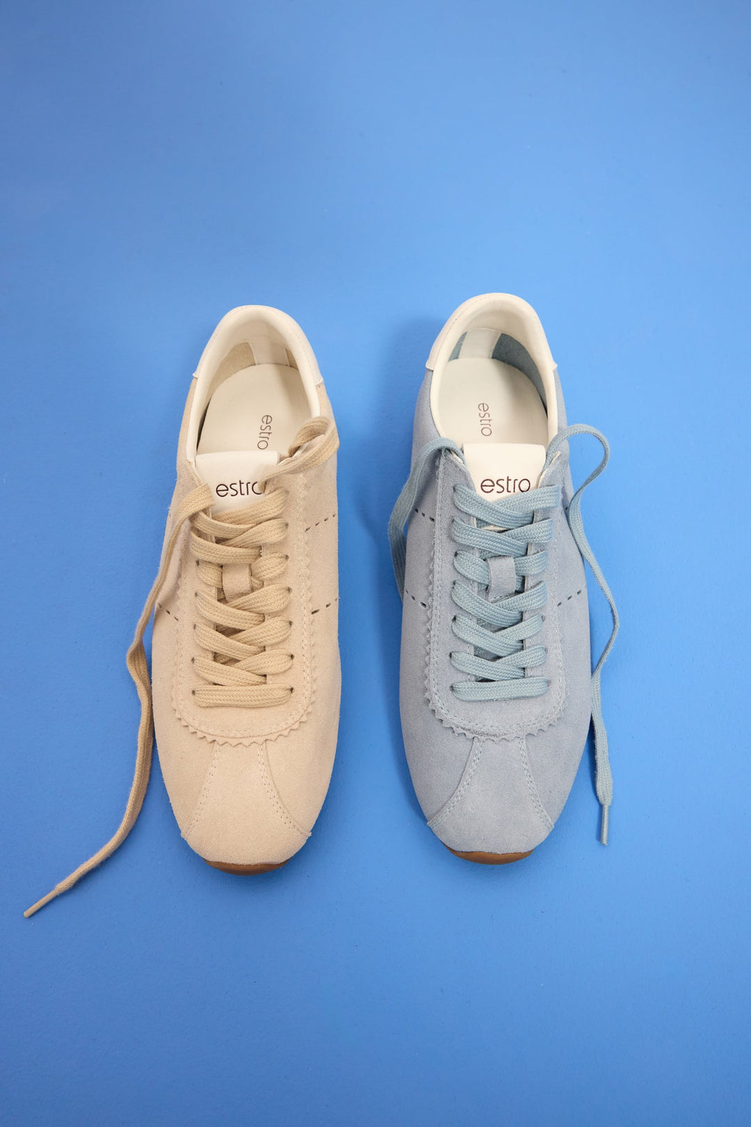 Estro - Sneaker aus Veloursleder mit flacher Sohle - Beige.