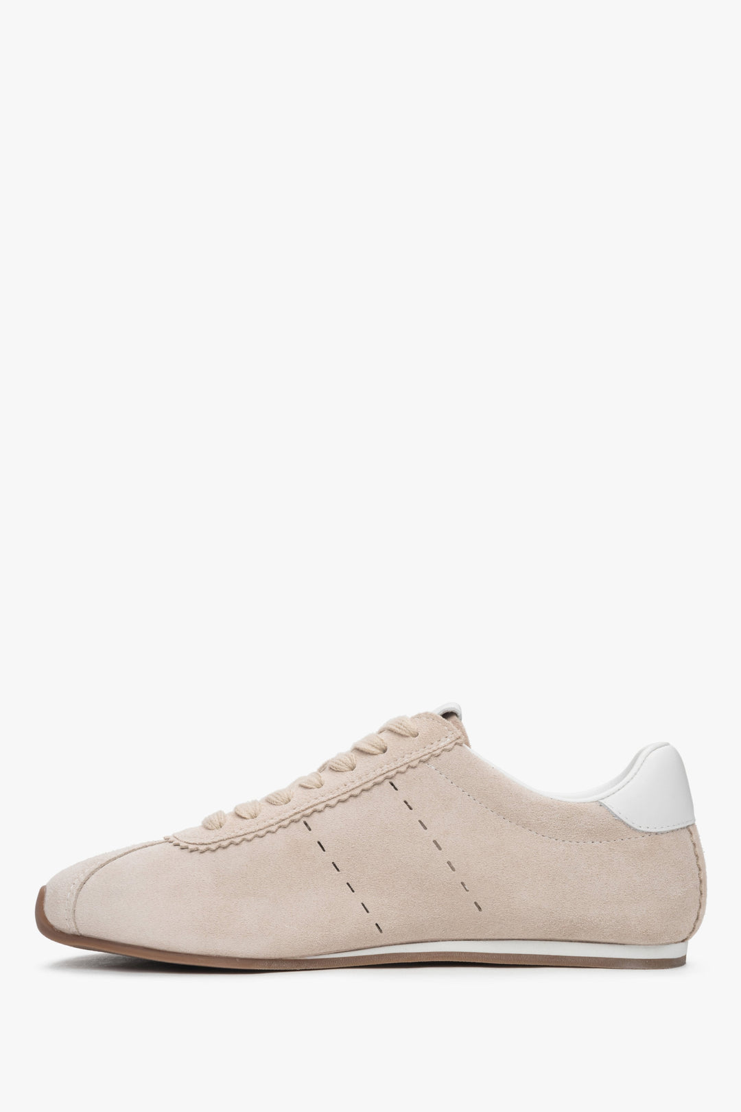 Damen-Sneaker von Estro aus feinem Veloursleder in Beige.