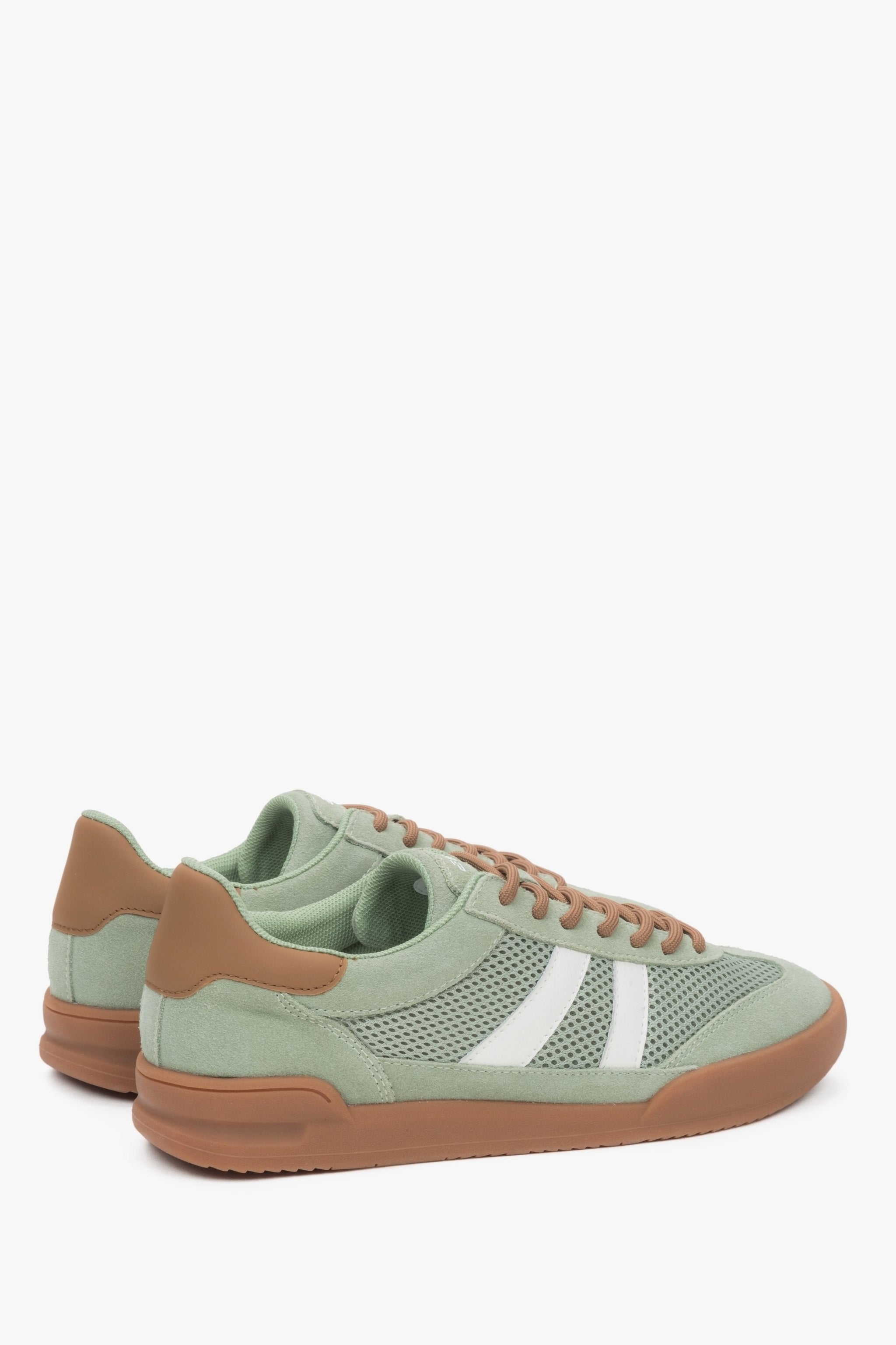 Grüne leichte Damen-Sneaker aus Mesh und Naturvelours, Modell ES8.