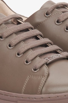 Damen Sneaker in Braun aus echtem Leder Estro ER00116628